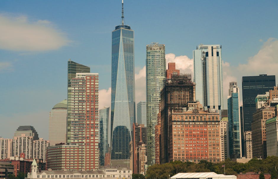 Impressive cityscape of New York City fe