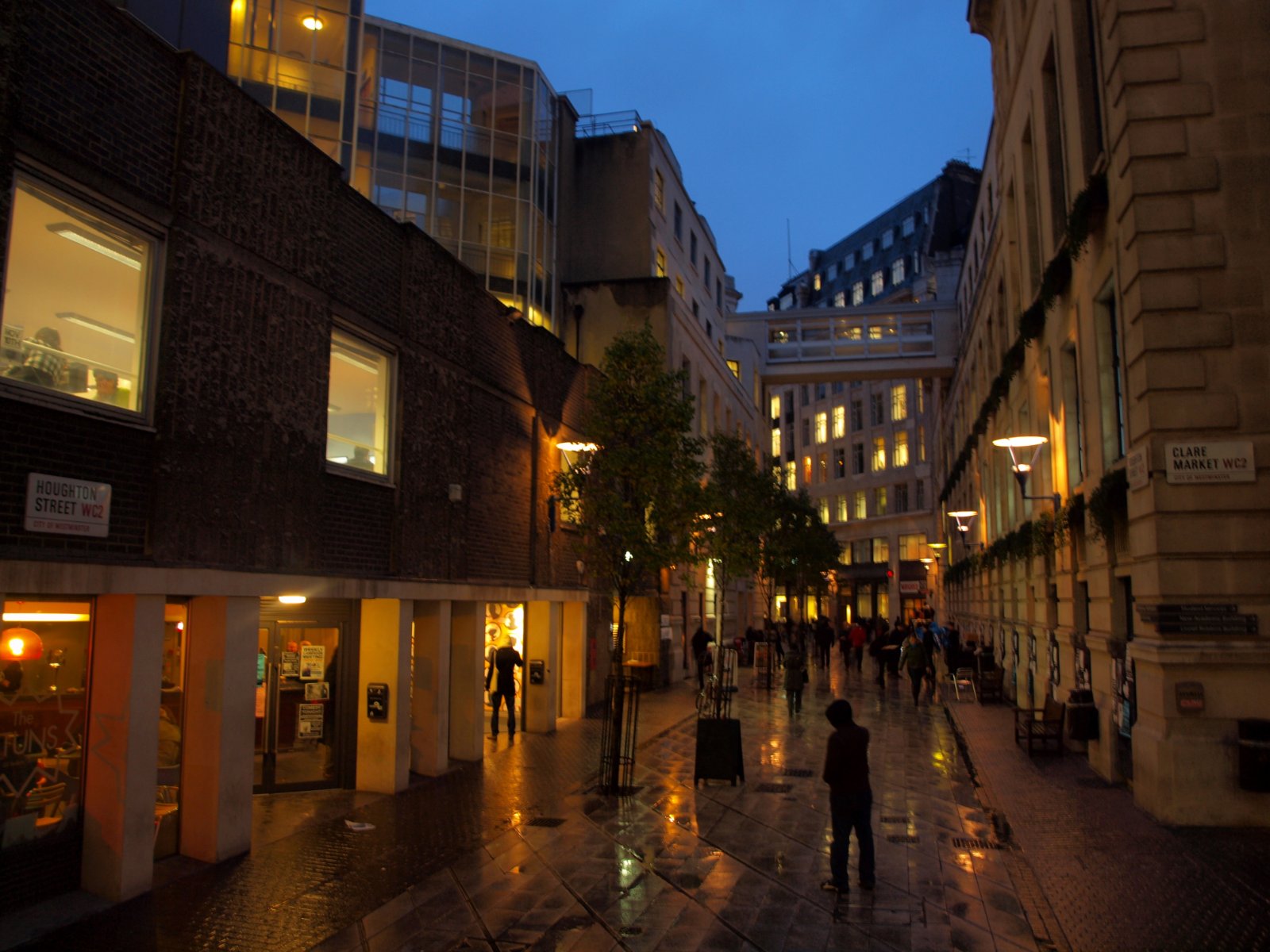 Interview with Eva, BSc Management student at the London School of Economics (LSE)